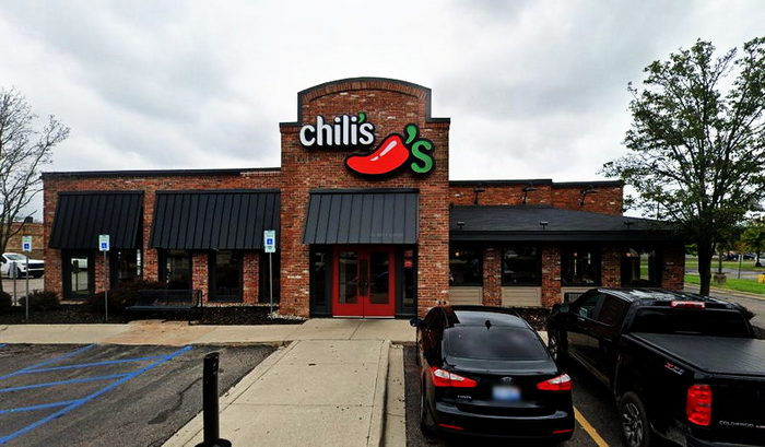 Chilis (Chilis Grill & Bar) - Canton - 41680 Ford Road (newer photo)